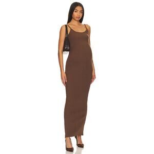 Brown Scoop Neck Maxi Dress - Classic Slim Fit